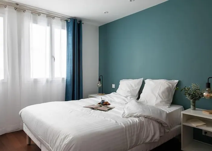 Triplex Climatise Proche Marais