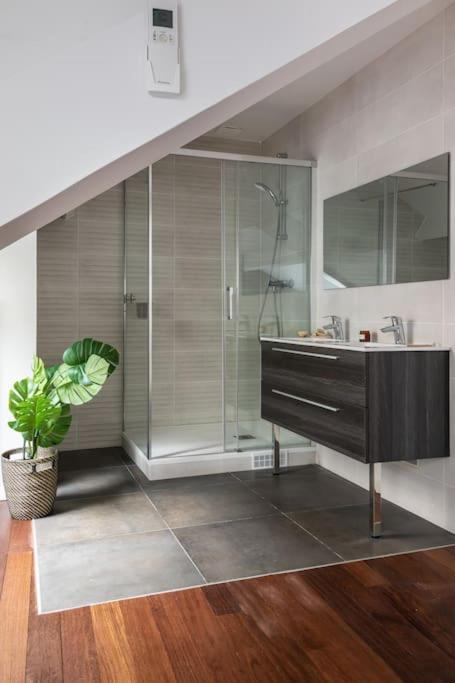 Apartment Triplex Climatise Proche Marais Paris