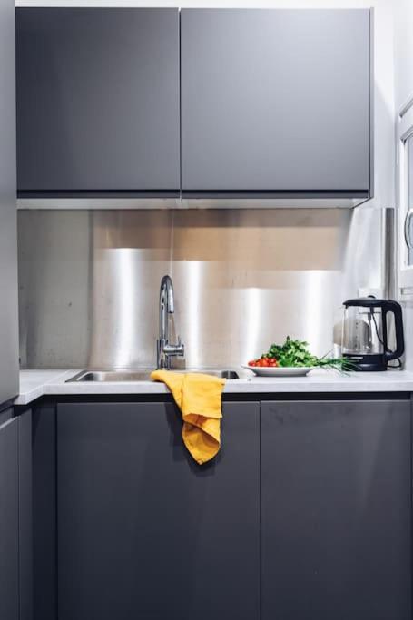 Triplex Climatise Proche Marais Apartment *