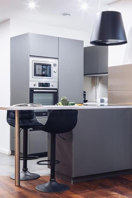 Triplex Climatise Proche Marais Apartment